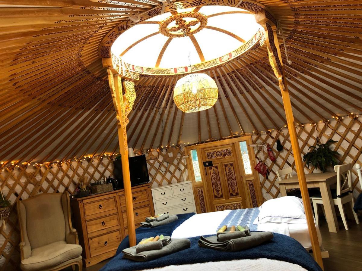 Buzzard Holt Hosting Hotel Buckingham Bagian luar foto