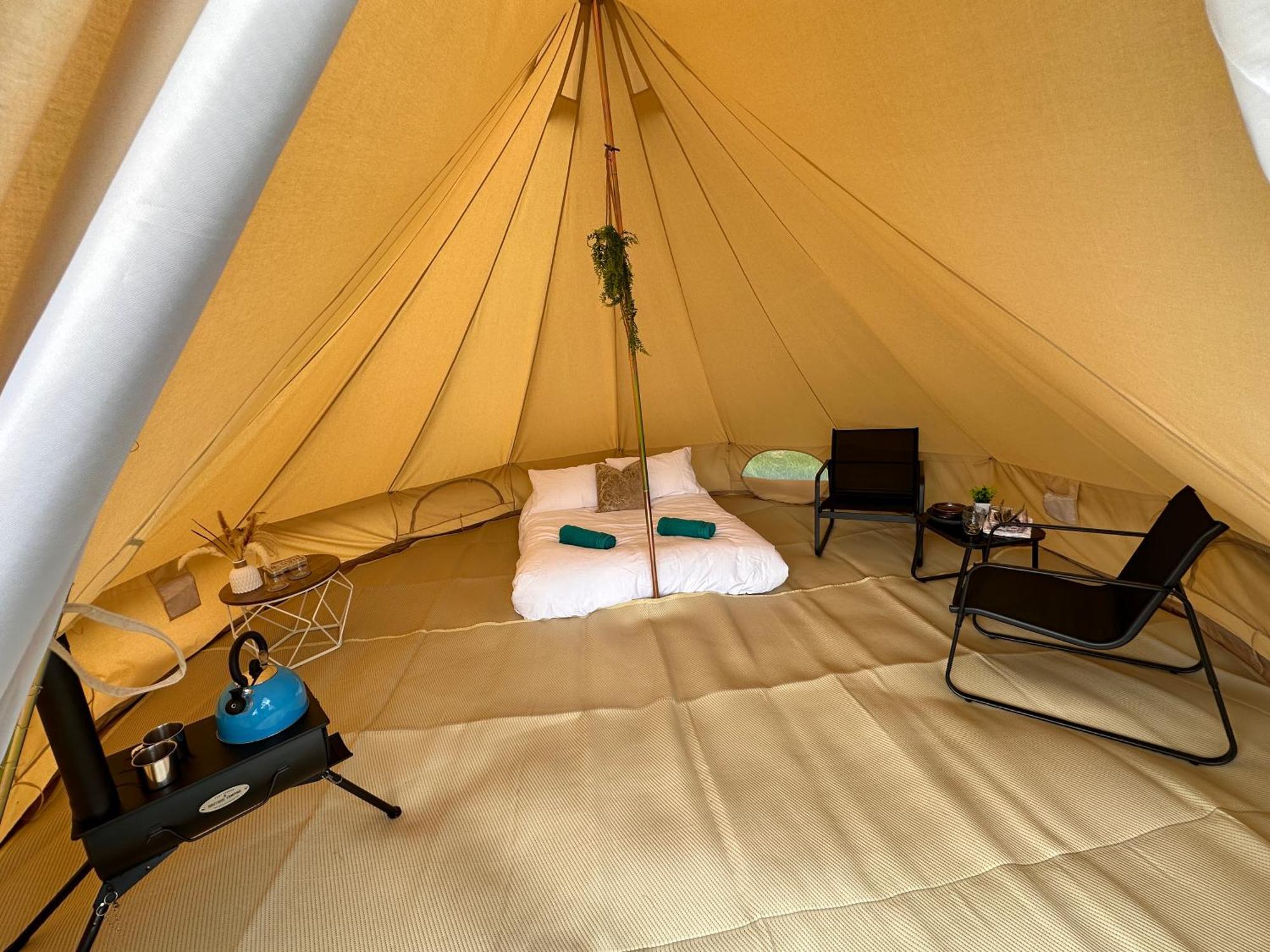 Buzzard Holt Hosting Hotel Buckingham Bagian luar foto