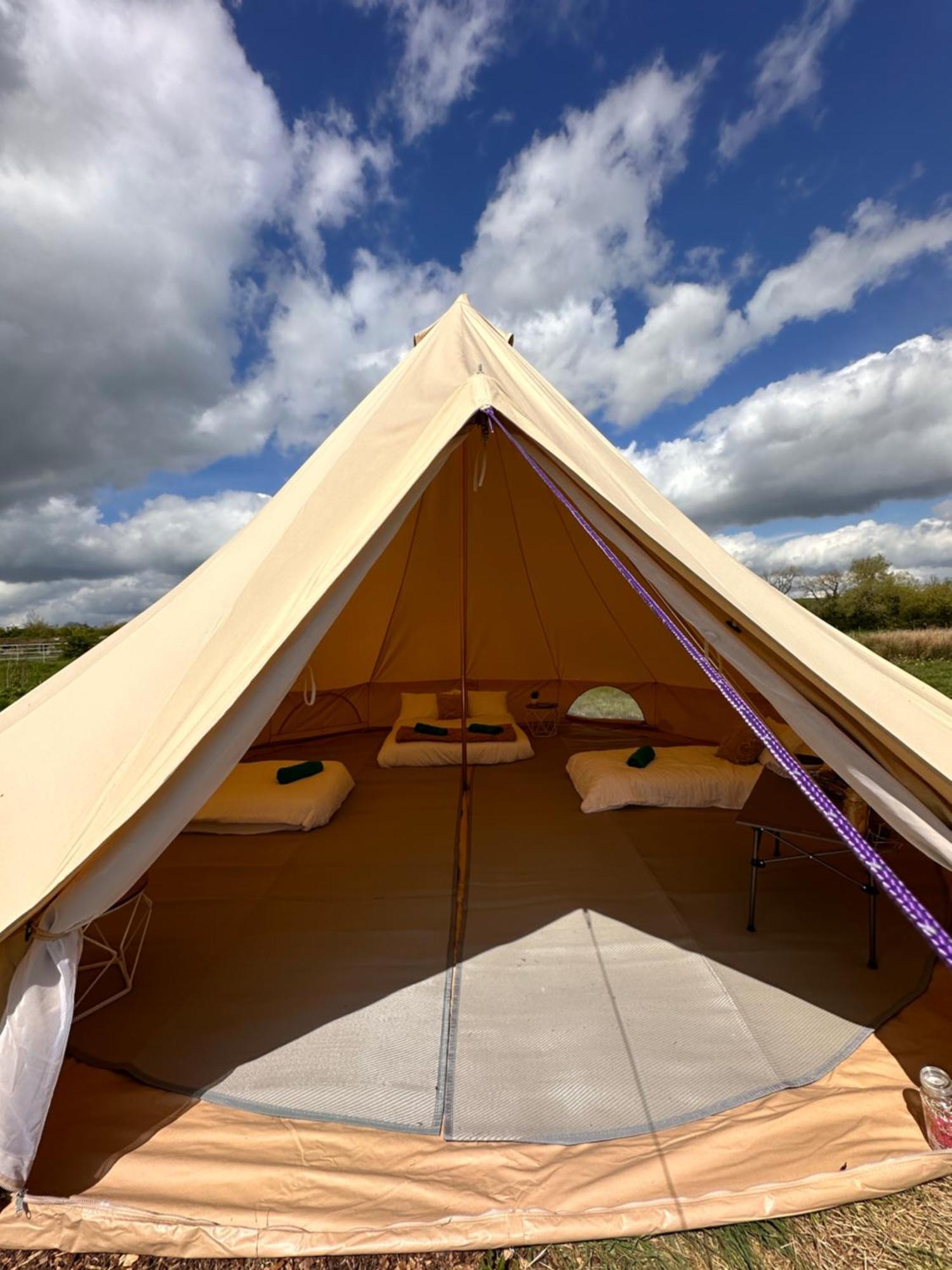 Buzzard Holt Hosting Hotel Buckingham Bagian luar foto